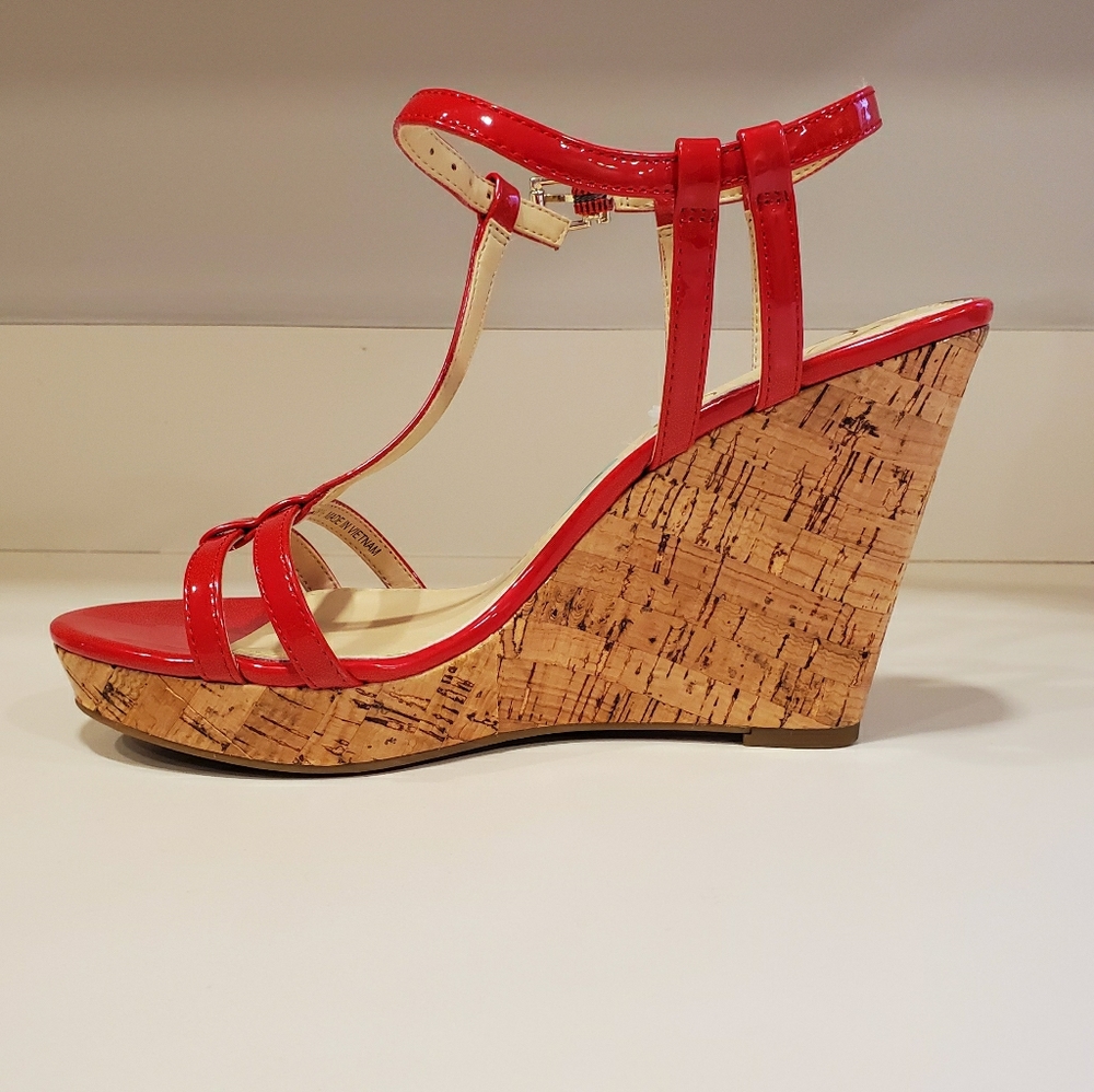 NWT Jessica Simpson RED patent wedge sandals 8